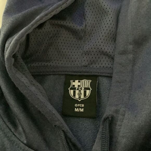 FCB Barcelona Official Merchandise "Mes que un Club" Soccer Hoodie - Picture 2 of 3